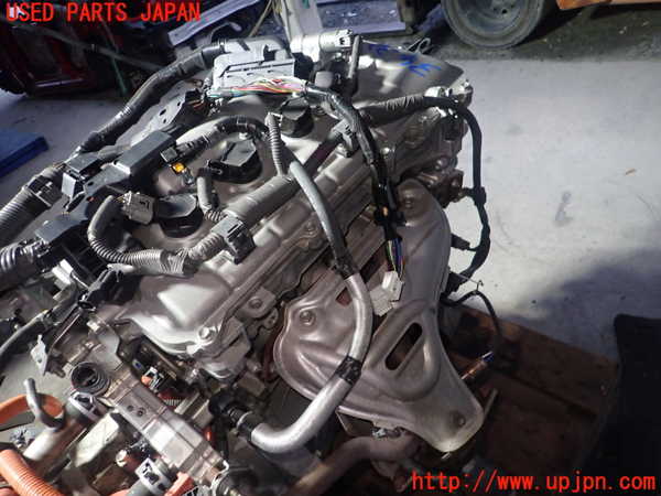 1UPJ-34332010]レクサス・CT200h(ZWA10)エンジン 2ZR-FXE 中古_m0003.jpg