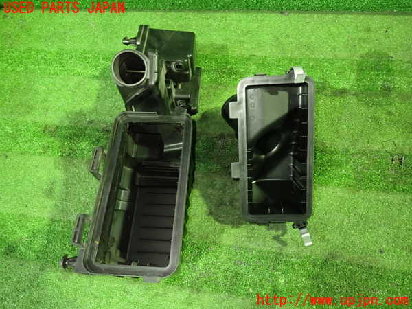 1UPJ-34342560]セレナ e-POWER(HFC27)エアクリーナーボックス 中古_m0002.jpg