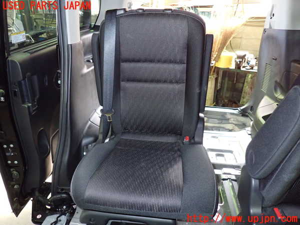 1UPJ-34347145]セレナ e-POWER(HFC27)右2列目シート 中古_m0001.jpg