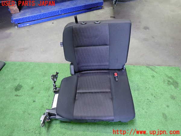 1UPJ-34347235]セレナ e-POWER(HFC27)右3列目シート 中古_m0001.jpg