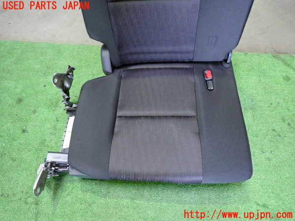 1UPJ-34347235]セレナ e-POWER(HFC27)右3列目シート 中古_m0003.jpg
