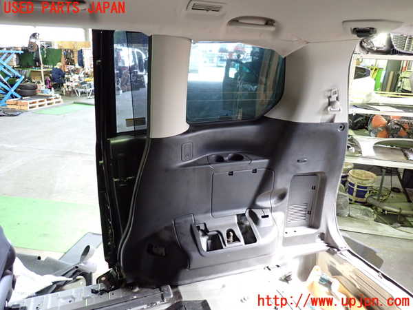 1UPJ-34347675]セレナ e-POWER(HFC27)右リアピラートリム 中古_m0001.jpg