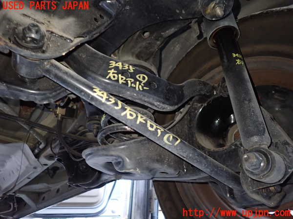 1UPJ-34355200]セレナ(TC24)右リアロアアーム1 中古_m0001.jpg