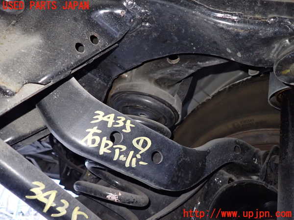 1UPJ-34355146]セレナ(TC24)右リアアッパーアーム1 中古_m0001.jpg