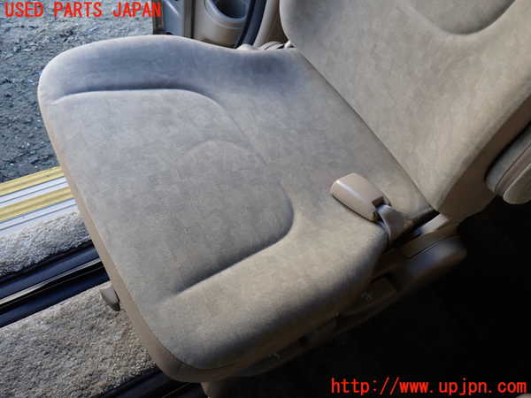 1UPJ-34357145]セレナ(TC24)右2列目シート 中古_m0003.jpg