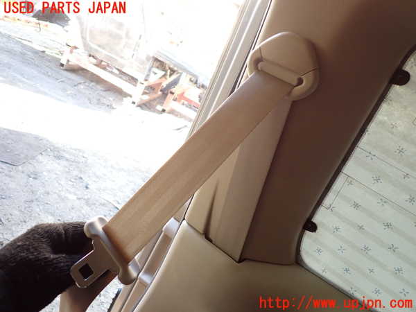 1UPJ-34357155]セレナ(TC24)右2列目シートベルト 中古_m0001.jpg