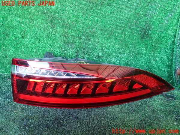 1UPJ-34381530]ジャガー・XF スポーツブレイク(JBS2NC)右テールランプ 中古_m0001.jpg
