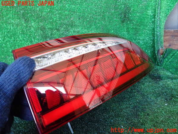 1UPJ-34381530]ジャガー・XF スポーツブレイク(JBS2NC)右テールランプ 中古_m0002.jpg