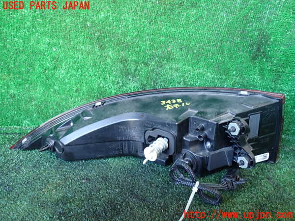 1UPJ-34381530]ジャガー・XF スポーツブレイク(JBS2NC)右テールランプ 中古_m0003.jpg