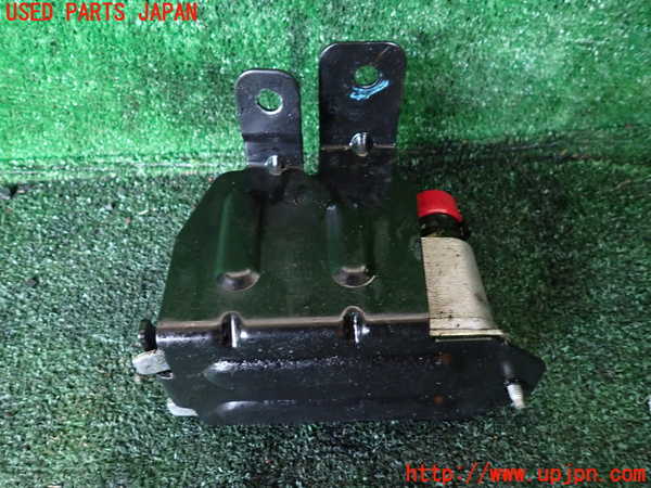 1UPJ-34382481]ジャガー・XF スポーツブレイク(JBS2NC)オイルクーラー1 中古_m0002.jpg