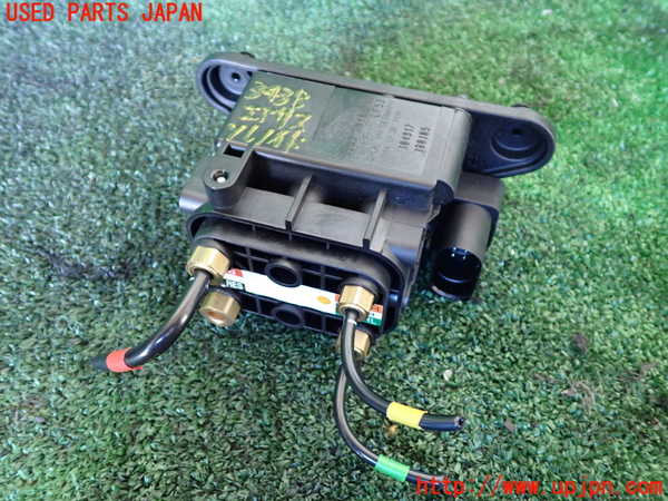 1UPJ-34385540]ジャガー・XF スポーツブレイク(JBS2NC)エアサスソレノイドバルブ 中古_m0001.jpg