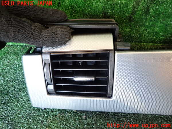 1UPJ-34387527]ジャガー・XF スポーツブレイク(JBS2NC)エアコン吹き出し口2 中古_m0002.jpg