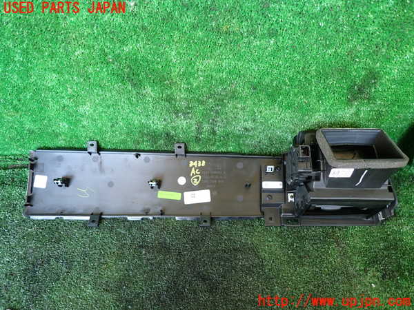 1UPJ-34387527]ジャガー・XF スポーツブレイク(JBS2NC)エアコン吹き出し口2 中古_m0003.jpg