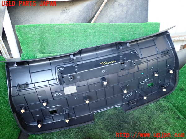 1UPJ-34381578]ジャガー・XF スポーツブレイク(JBS2NC)バックドア内張り 中古_m0002.jpg