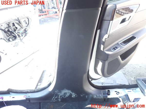 1UPJ-34387665]ジャガー・XF スポーツブレイク(JBS2NC)右センターピラートリム 中古_m0003.jpg