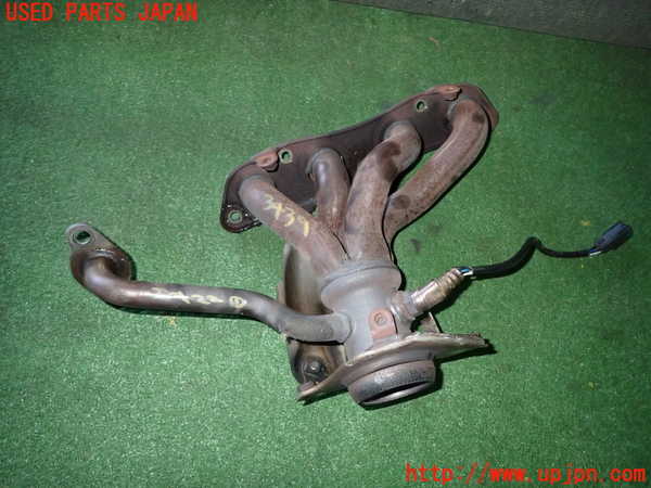 1UPJ-34392041]エスクァイアハイブリッド(ZWR80G)エキマニ1 触媒 マニバーター　中古_m0001.jpg