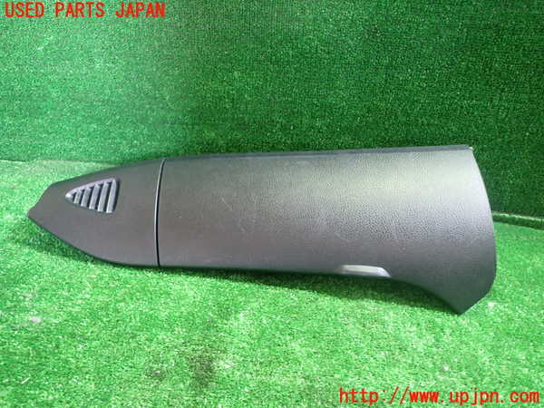 5UPJ-34397517]エスクァイアハイブリッド(ZWR80G)グローブボックス2 中古_m0001.jpg