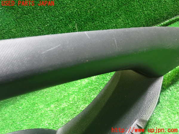 1UPJ-34397660]エスクァイアハイブリッド(ZWR80G)左フロントピラートリム 中古_m0004.jpg