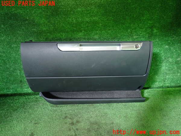 1UPJ-34407516]アウディ・TT ロードスター(8NAUQ)グローブボックス1 中古_m0001.jpg