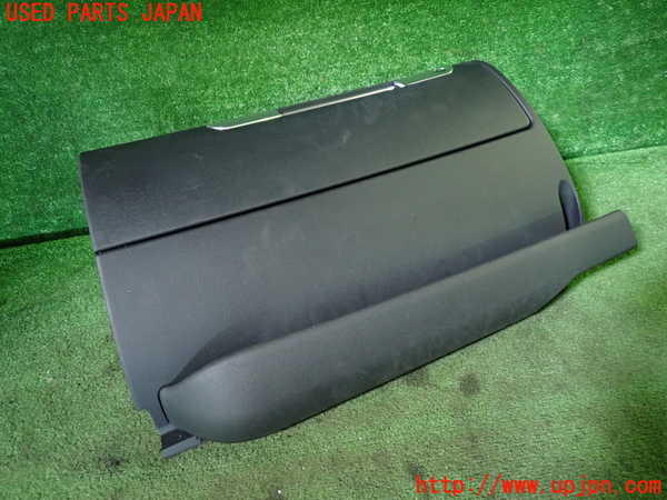 1UPJ-34407516]アウディ・TT ロードスター(8NAUQ)グローブボックス1 中古_m0002.jpg