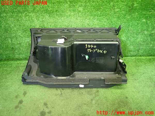 1UPJ-34407516]アウディ・TT ロードスター(8NAUQ)グローブボックス1 中古_m0005.jpg