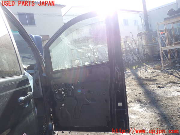 1UPJ-34411230]ベンツ V350 W639(639811C)右前ドア 中古_m0004.jpg