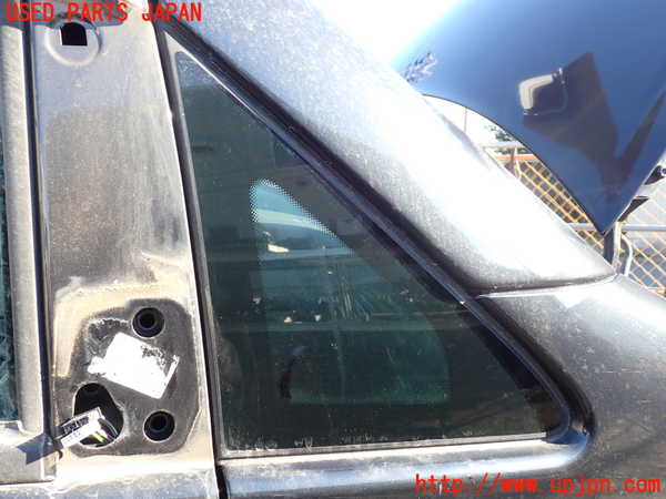 5UPJ-34411200]ベンツ V350 W639(639811C)右フロント三角窓ガラス 中古_m0001.jpg