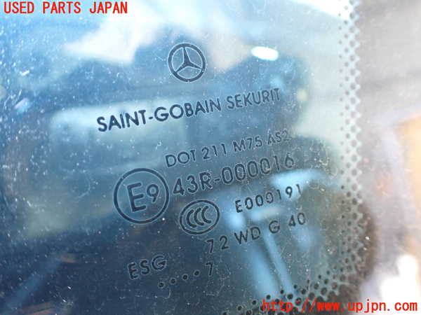 5UPJ-34411202]ベンツ V350 W639(639811C)左フロント三角窓ガラス 中古_m0002.jpg
