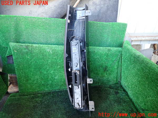 5UPJ-34411530]ベンツ V350 W639(639811C)右テールランプ 中古_m0002.jpg