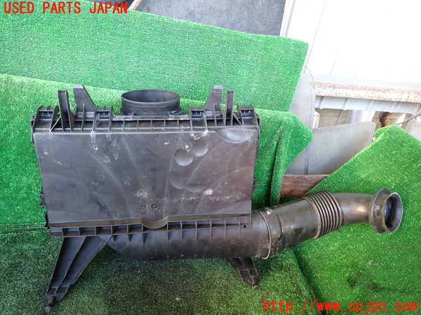 1UPJ-34412560]ベンツ V350 W639(639811C)エアクリーナーボックス 中古_m0002.jpg