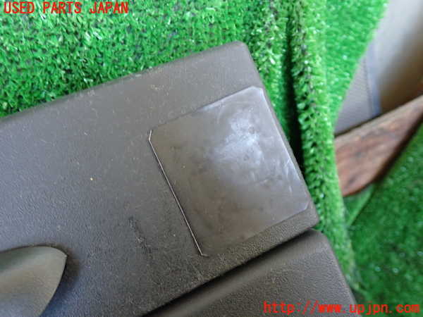 1UPJ-34417841]ベンツ V350 W639(639811C)小物入れ1 中古_m0002.jpg