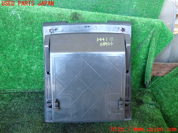 1UPJ-34417841]ベンツ V350 W639(639811C)小物入れ1 中古_m0004.jpg