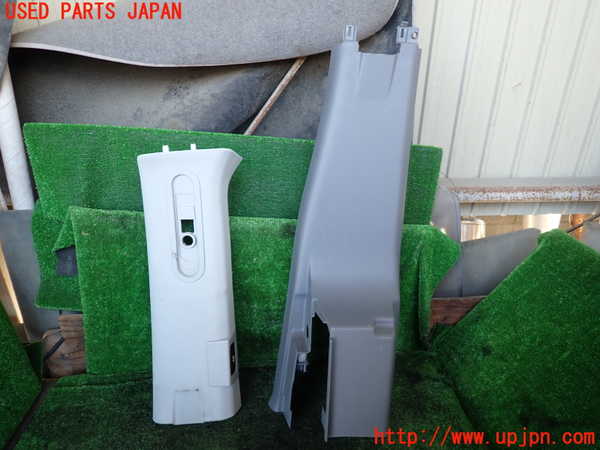 1UPJ-34417665]ベンツ V350 W639(639811C)右センターピラートリム 中古_m0001.jpg