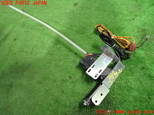 2UPJ-34421018]ベンツ C200(204048)(204)コーナーポール 中古_m0002.jpg