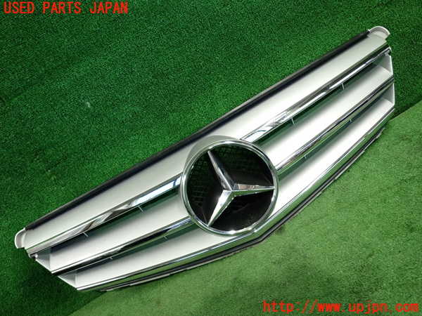 2UPJ-34421050]ベンツ C200(204048)(204)ラジエターグリル 中古_m0001.jpg