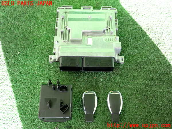 2UPJ-34426110]ベンツ C200(204048)(204)エンジンコンピューター 中古_m0002.jpg