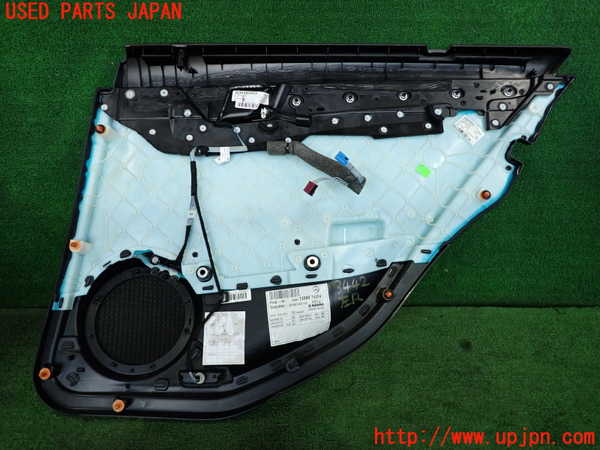 2UPJ-34421324]ベンツ C200(204048)(204)左後ドア内張り 中古_m0004.jpg
