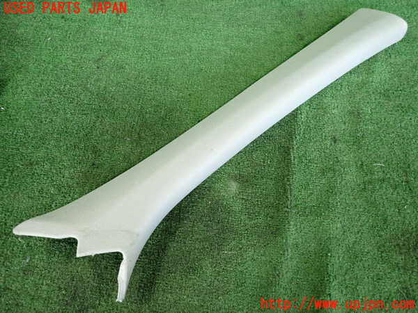 2UPJ-34427655]ベンツ C200(204048)(204)右フロントピラートリム 中古_m0001.jpg