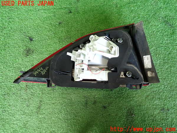 2UPJ-34441530]ボルボ・S60(FB4164T)右テールランプ 中古_m0003.jpg