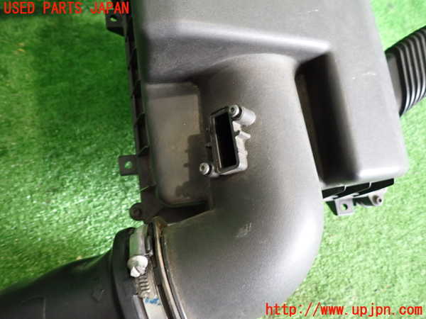 2UPJ-34442560]ボルボ・S60(FB4164T)エアクリーナーボックス 中古_m0002.jpg