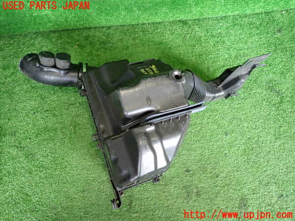 2UPJ-34442560]ボルボ・S60(FB4164T)エアクリーナーボックス 中古_m0003.jpg