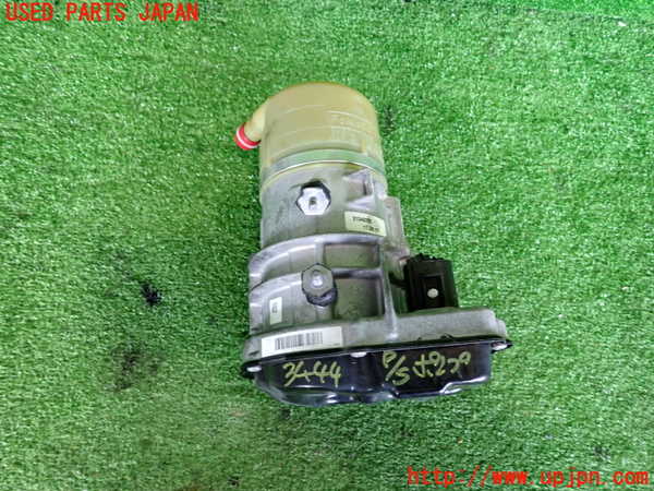 2UPJ-34444250]ボルボ・S60(FB4164T)パワステポンプ 中古_m0002.jpg