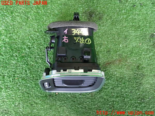 2UPJ-34447526]ボルボ・S60(FB4164T)エアコン吹き出し口1 (右) 中古_m0002.jpg