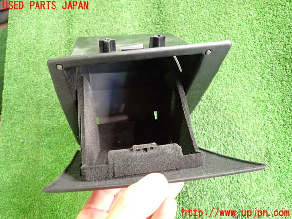 2UPJ-34457841]BMW Z4 E89(LL20)小物入れ1 中古_m0002.jpg