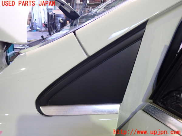 2UPJ-34471202]ベンツ B180(246242)(246)左フロント三角パネル 中古_m0001.jpg