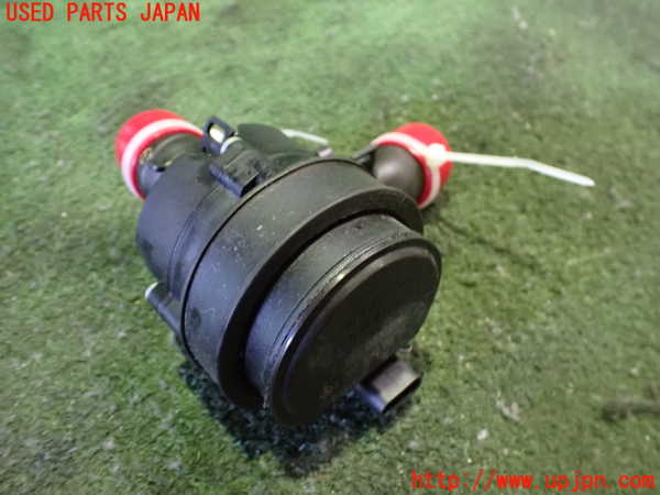 2UPJ-34472110]ベンツ B180(246242)(246)ウォーターポンプ 中古_m0002.jpg