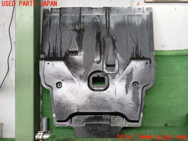 2UPJ-34472170]ベンツ B180(246242)(246)エンジンアンダーカバー 中古_m0002.jpg