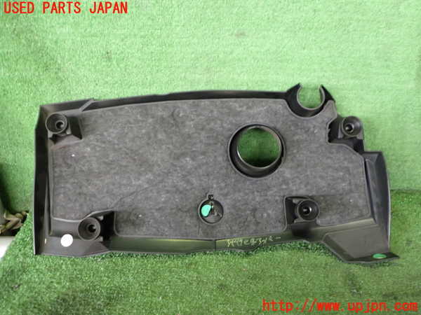 2UPJ-34472160]ベンツ B180(246242)(246)エンジンアッパーカバー 中古_m0002.jpg
