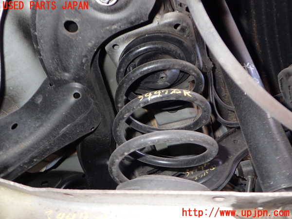 2UPJ-34475100]ベンツ B180(246242)(246)右リアスプリング 中古_m0001.jpg