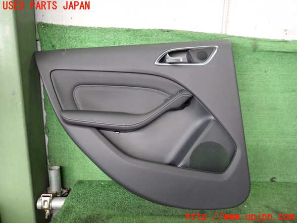 2UPJ-34471324]ベンツ B180(246242)(246)左後ドア内張り 中古_m0001.jpg